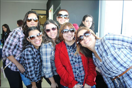 Meninas arrasando com modelos super estilosos